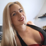 sexy MILF Diana